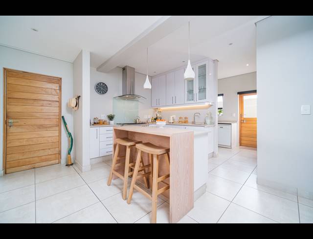 3 BEDROOM HOUSE FOR SALE IN BROOKLYN ESTATE